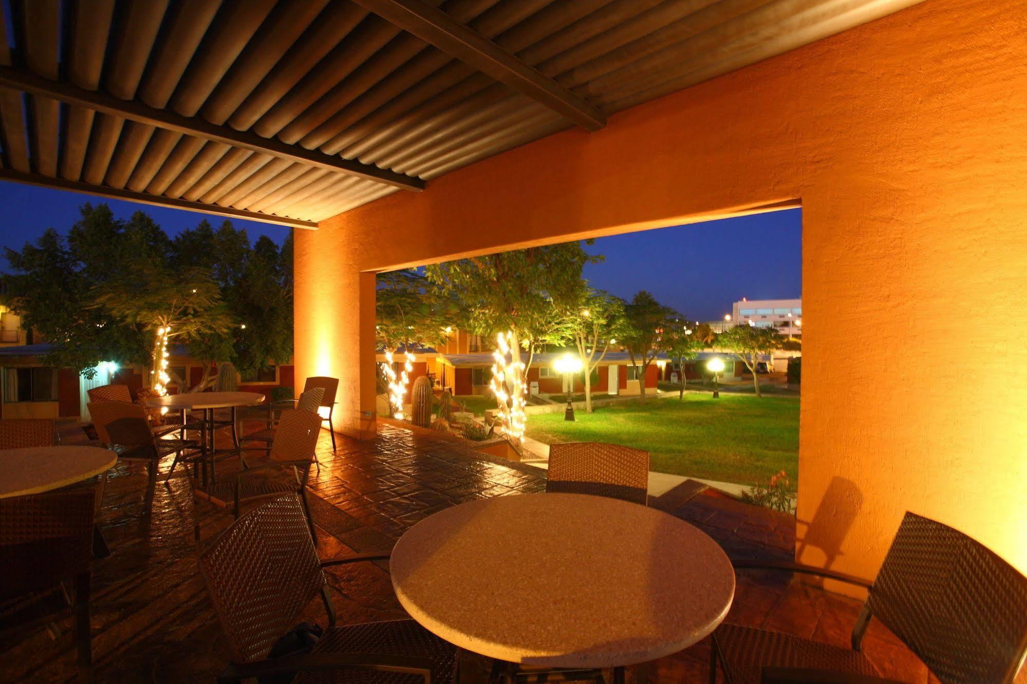 Hotel Gandara Hermosillo Extérieur photo